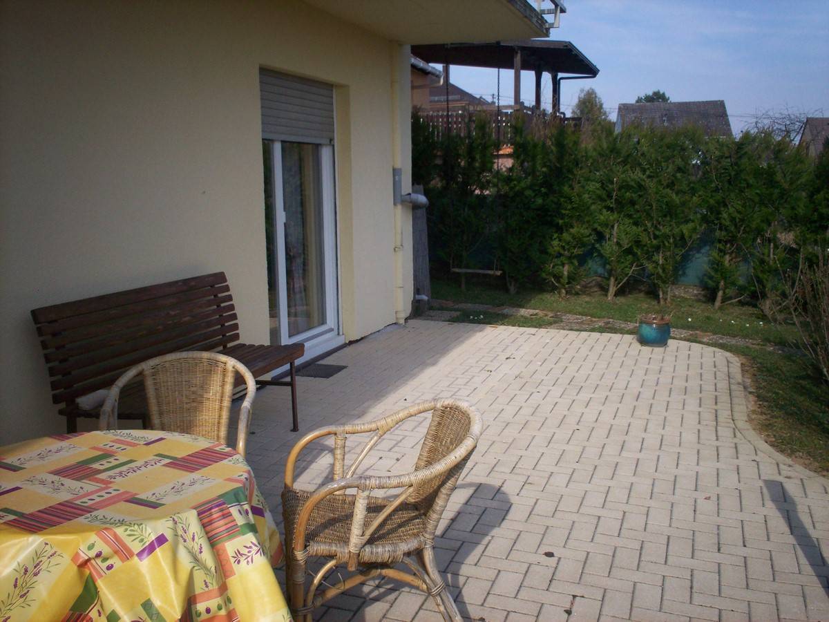 Terrasse près de la piscine