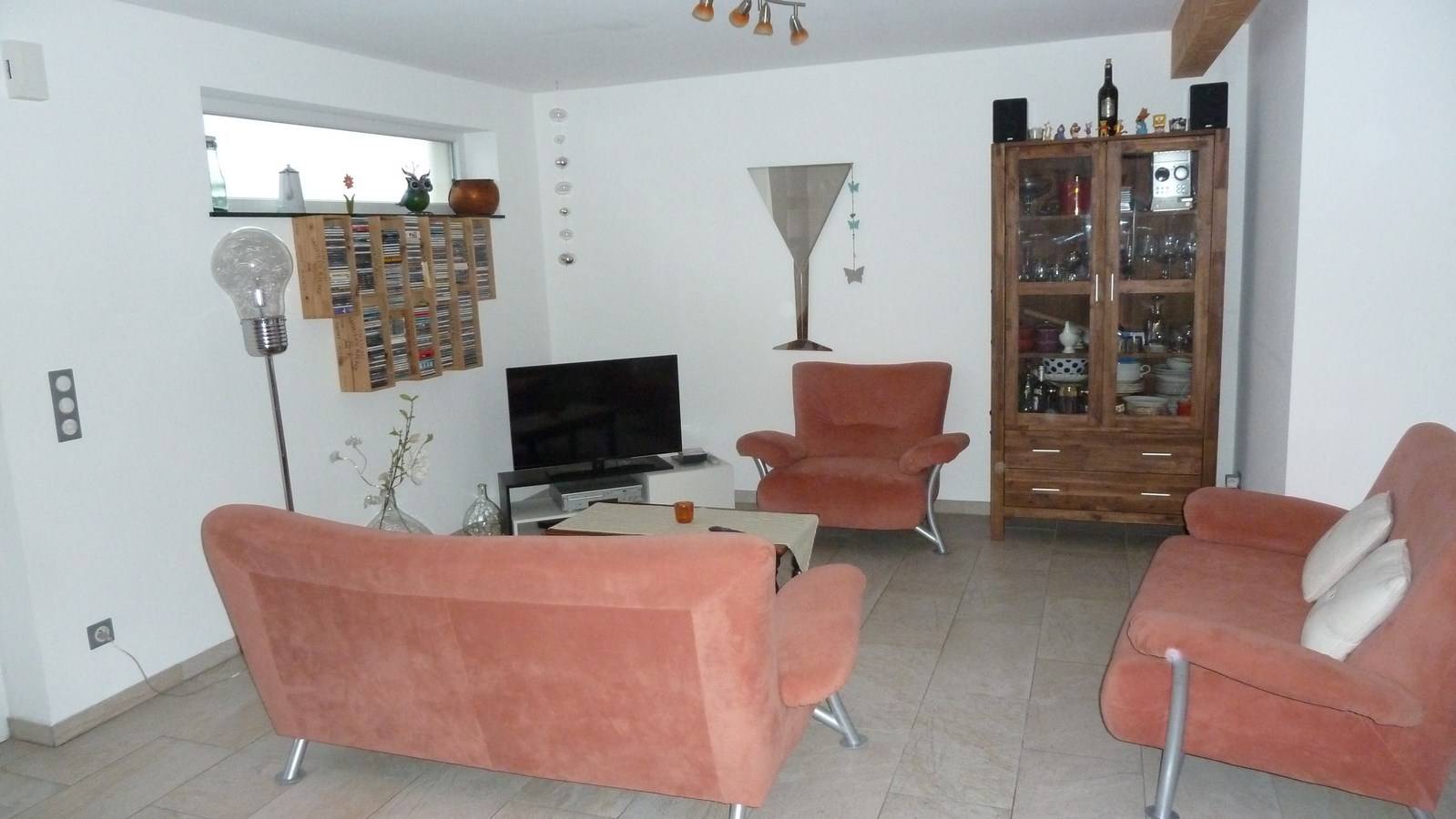 Maison rénovée Scheibenhard Village Centre du village avec terrasse, jardin, cour et double garage.