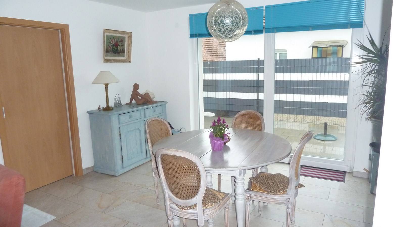 Maison rénovée Scheibenhard Village Centre du village avec terrasse, jardin, cour et double garage.