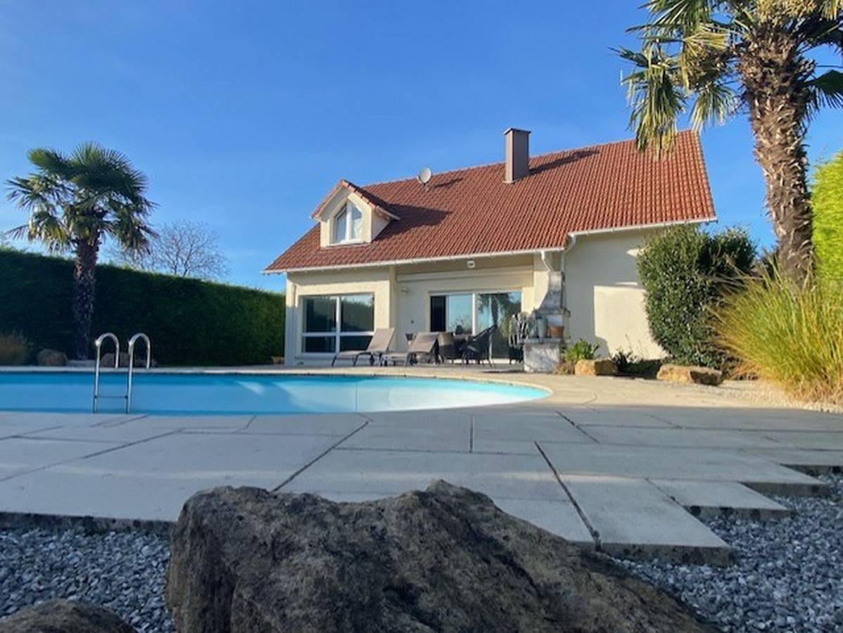 Maison avec piscine à Rittershoffen