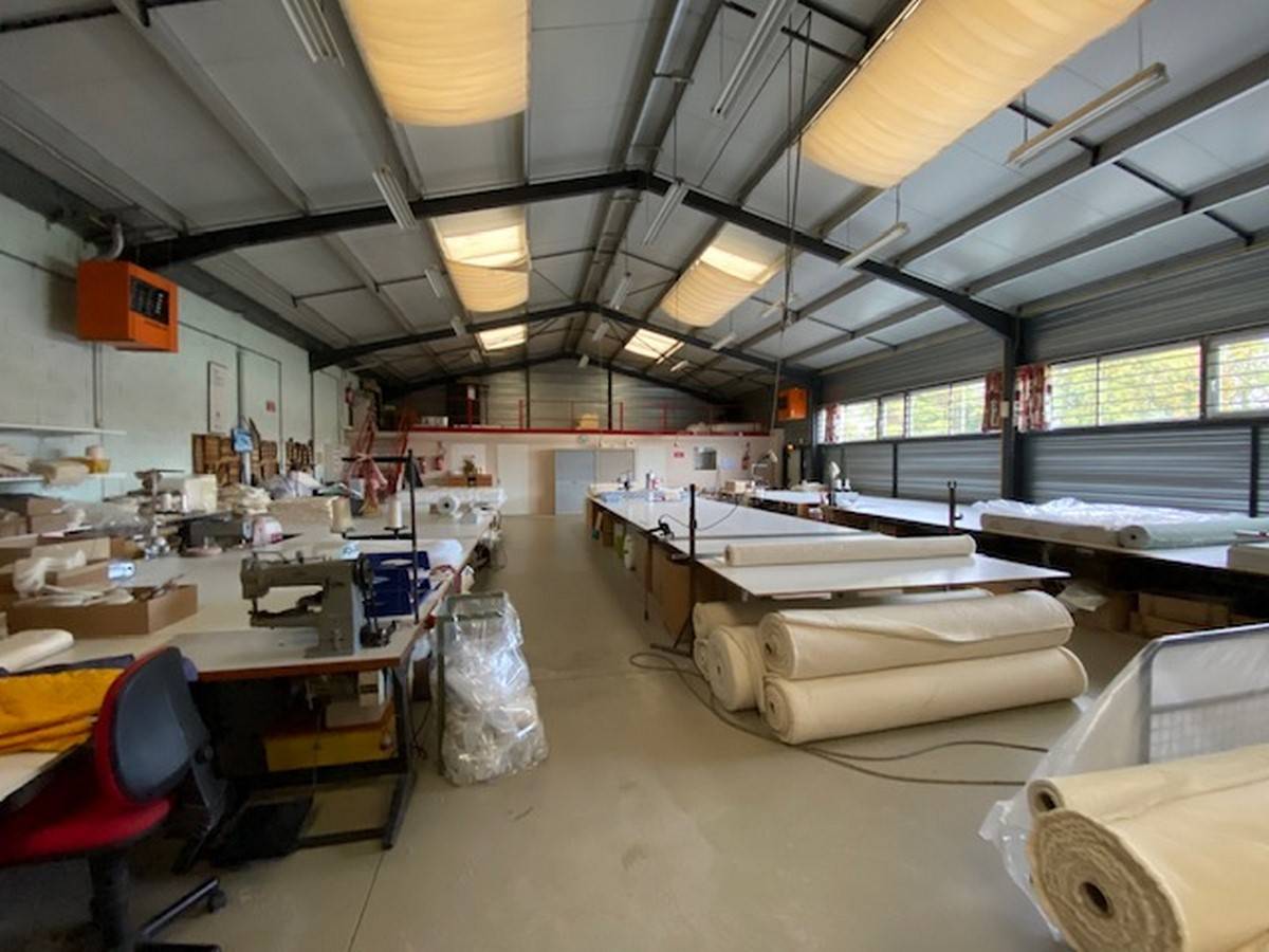 Expérimenté dans la vente de locaux industriels