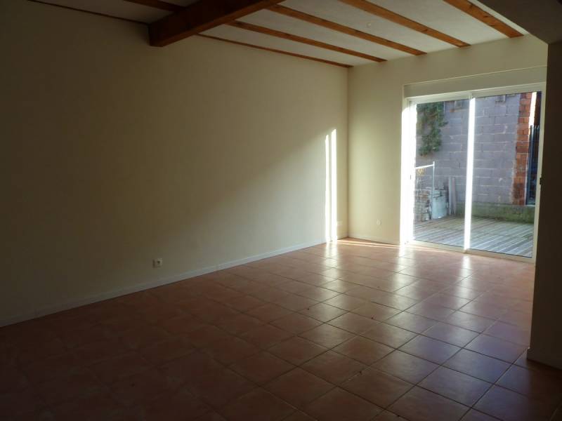 Maison avec grande terrasse