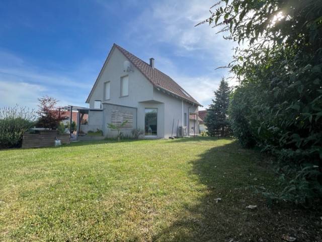 Maison avec terrain au calme